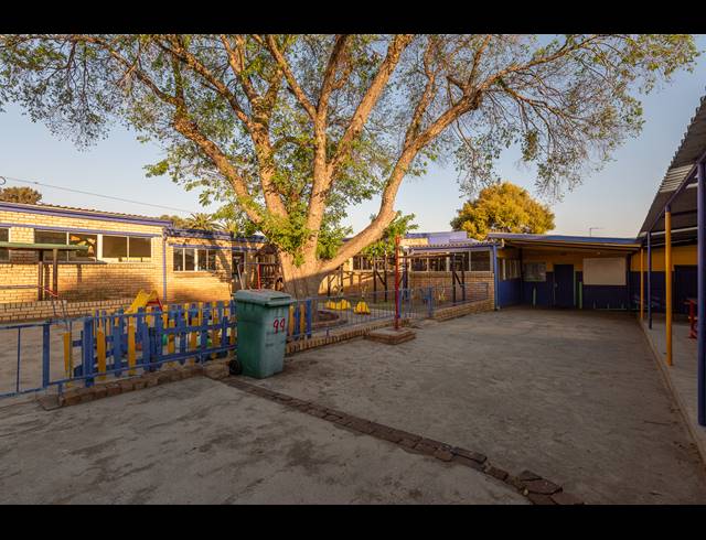 771M² BUSINESS FOR SALE IN EASTLEIGH